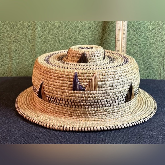 Beautiful Vintage Straw / Grasses Tribal Hat Stunning Craftsmanship - Picture 5 of 7